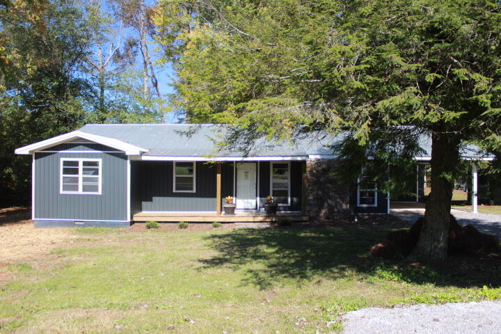 196 Johnson Street Rainsville, AL 35986 - Photo 2 of 21 IMG_1879