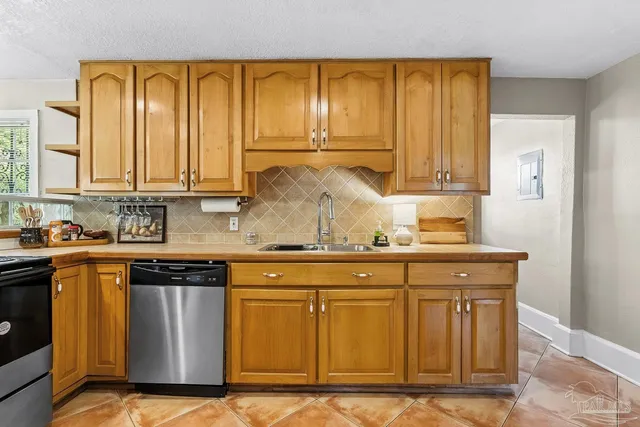 $260,000 | 1000 West Lee Street, Pensacola, FL 32501