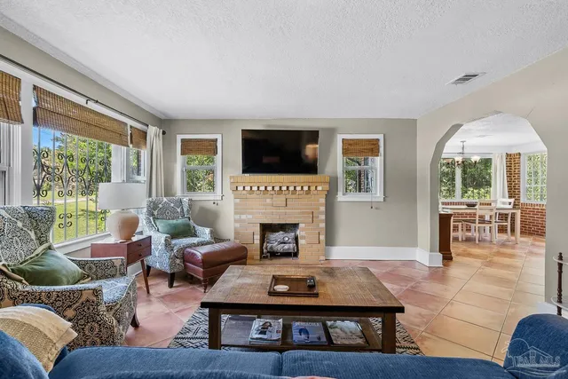 $260,000 | 1000 West Lee Street, Pensacola, FL 32501