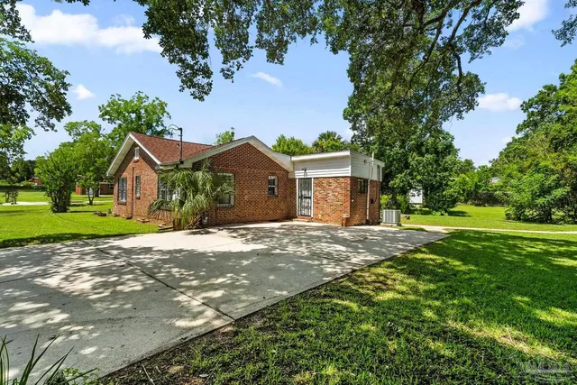$260,000 | 1000 West Lee Street, Pensacola, FL 32501