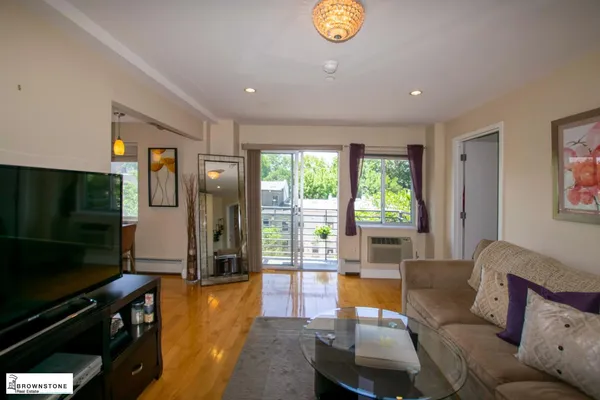 $4,400 | 378 Baltic Street, Unit 3B | Boerum Hill