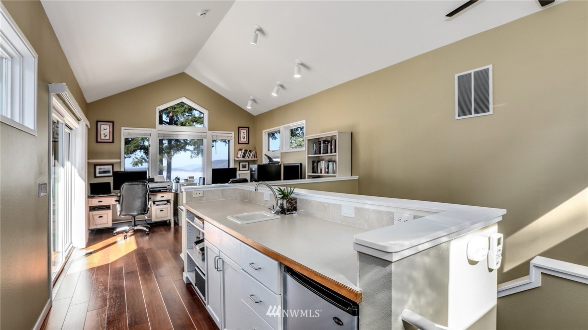 13908 Rosario Road Anacortes, WA 98221 - Photo 17 of 40 Gallery Image 17