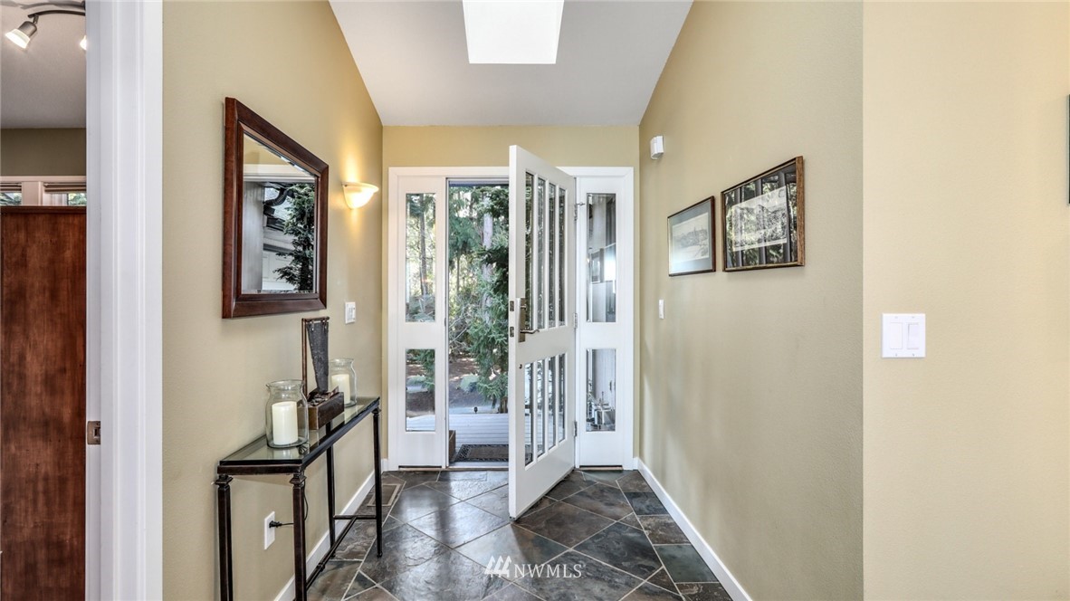13908 Rosario Road Anacortes, WA 98221 - Photo 3 of 40 Gallery Image 3