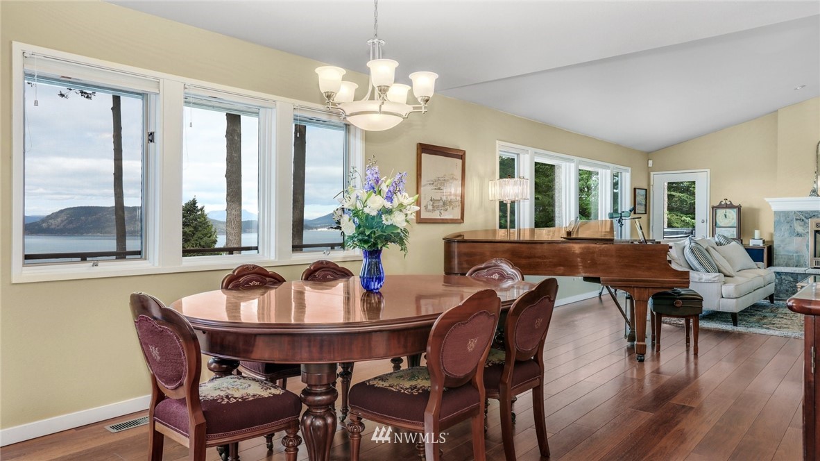 13908 Rosario Road Anacortes, WA 98221 - Photo 6 of 40 Gallery Image 6