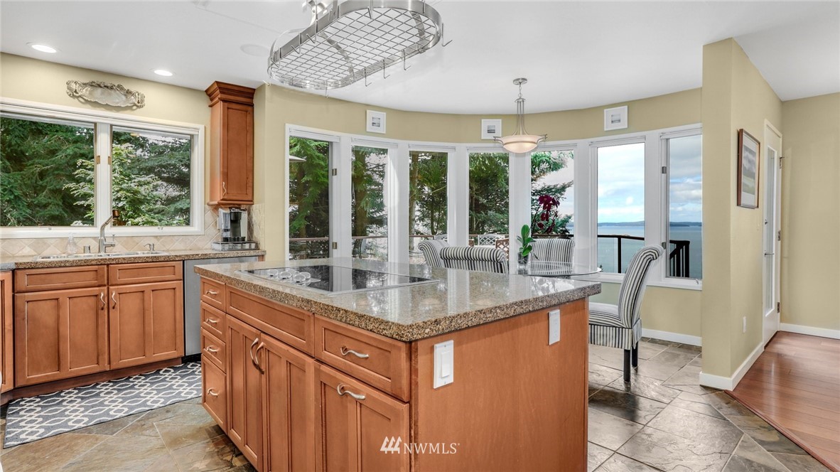 13908 Rosario Road Anacortes, WA 98221 - Photo 8 of 40 Gallery Image 8
