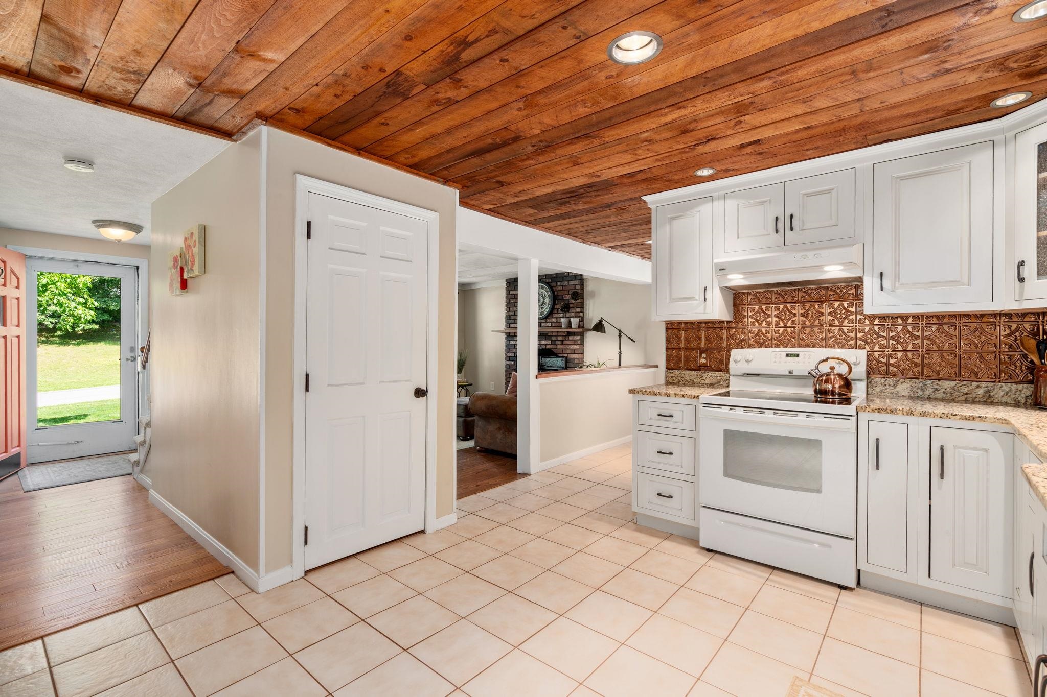 2 Grandview Road Windham, NH 03087 - Photo 27 of 44