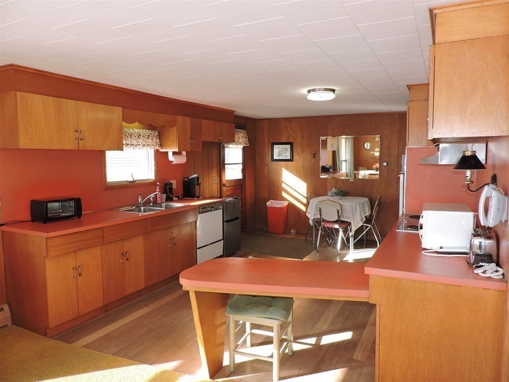 65 Bates Point Road Webster, MA 01570 - Photo 24 of 42