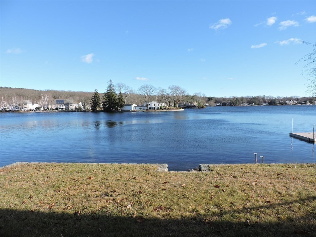 65 Bates Point Road Webster, MA 01570 - Photo 6 of 42