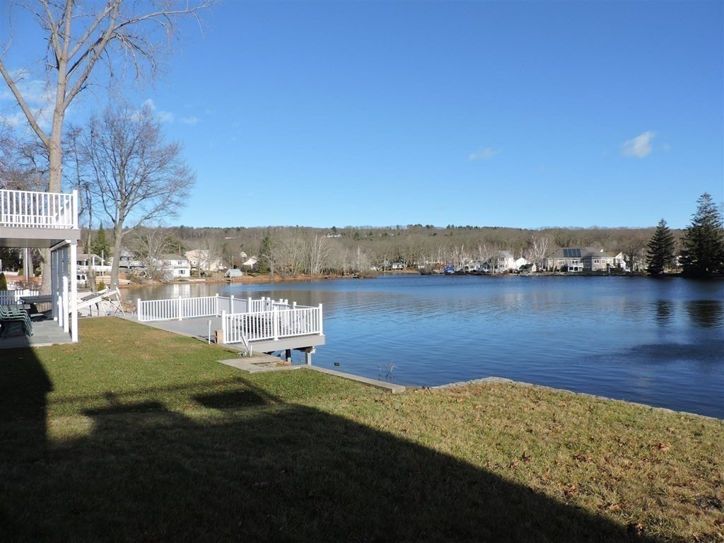 65 Bates Point Road Webster, MA 01570 - Photo 7 of 42