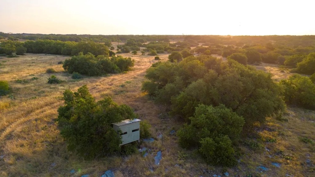 2 Elrincon Road Mountain Home, TX 78058 - Photo 5 of 22