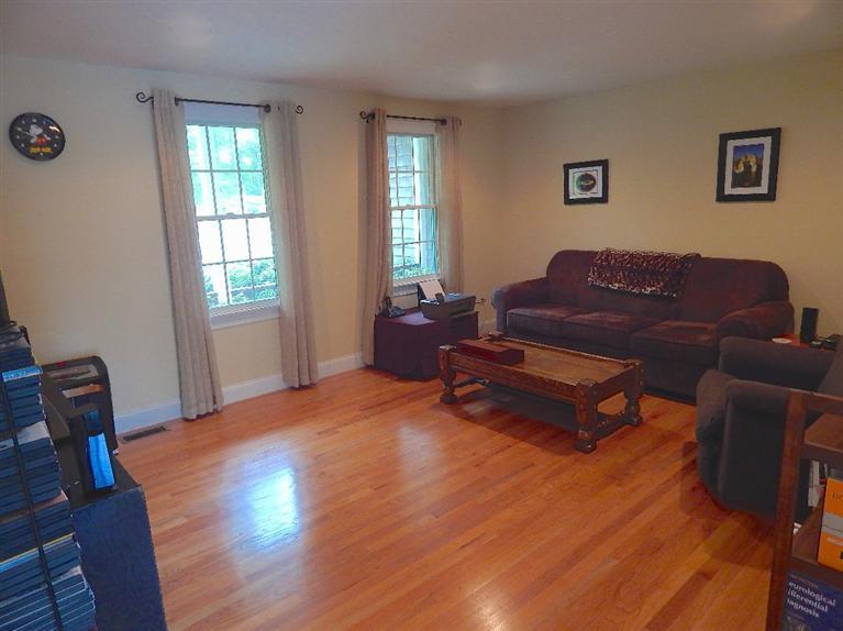 367 Service Road Sandwich, MA 02537 - Photo 20 of 34 a living room with furniture and a window