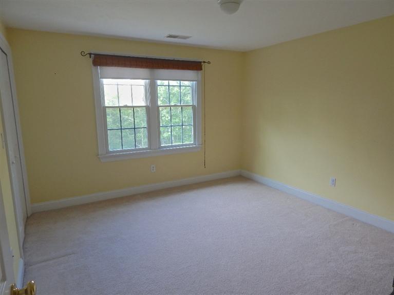 367 Service Road Sandwich, MA 02537 - Photo 25 of 34 an empty room with a window