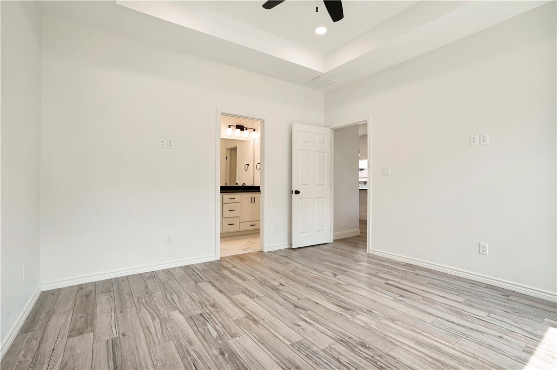 402 South Brazos Avenue Bryan, TX 77803 - Photo 7 of 19