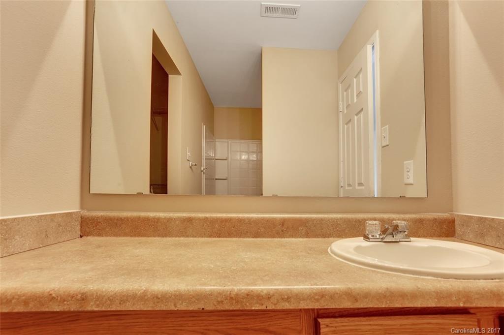 5251 Swearngan Road Charlotte, NC 28216 - Photo 15 of 21