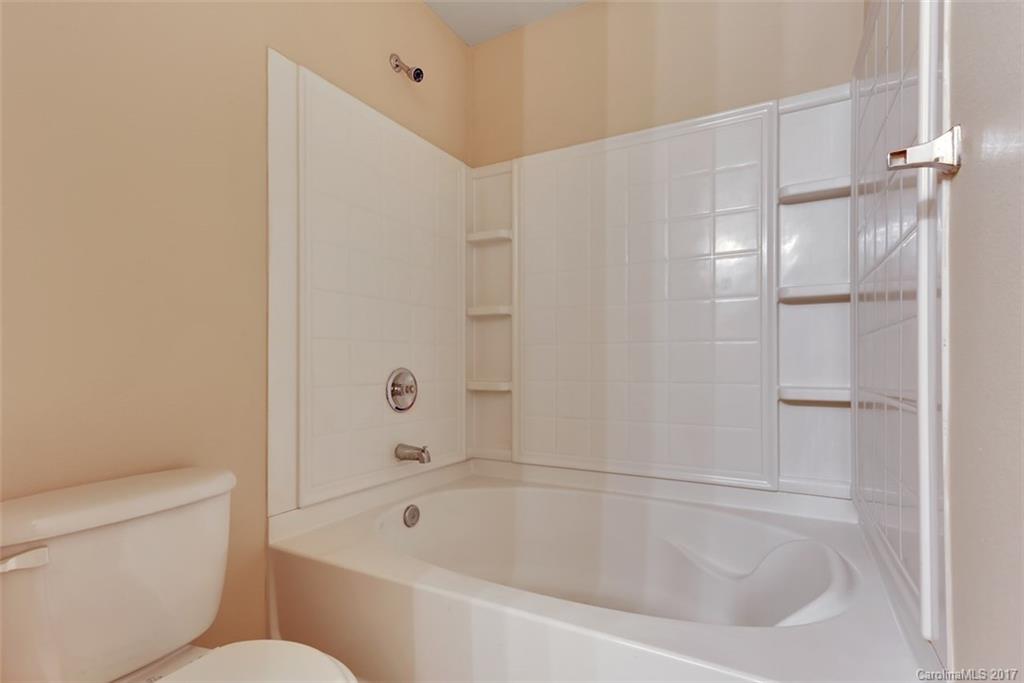 5251 Swearngan Road Charlotte, NC 28216 - Photo 16 of 21