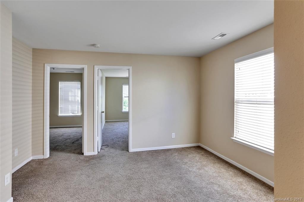 5251 Swearngan Road Charlotte, NC 28216 - Photo 17 of 21