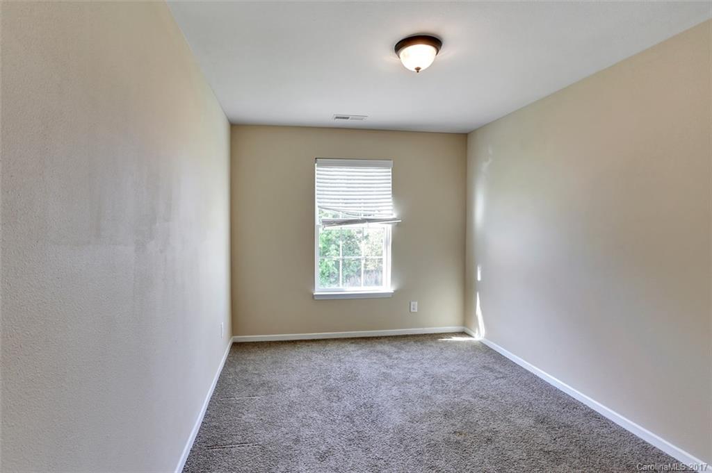5251 Swearngan Road Charlotte, NC 28216 - Photo 18 of 21
