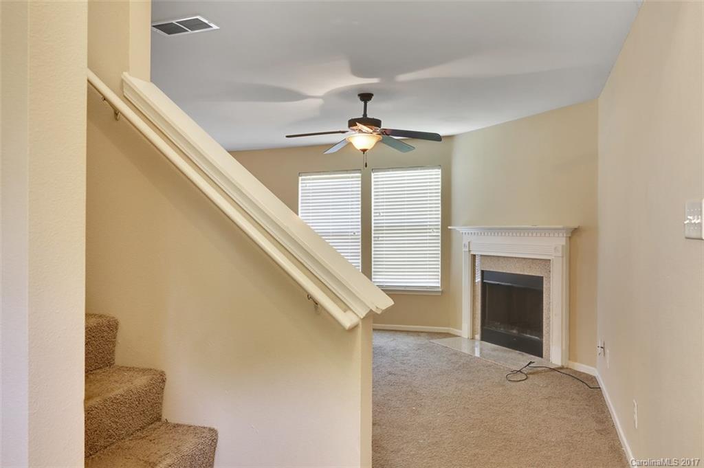 5251 Swearngan Road Charlotte, NC 28216 - Photo 4 of 21