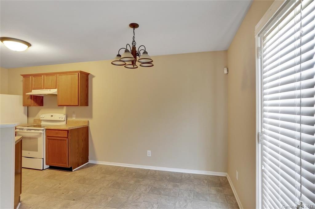 5251 Swearngan Road Charlotte, NC 28216 - Photo 7 of 21
