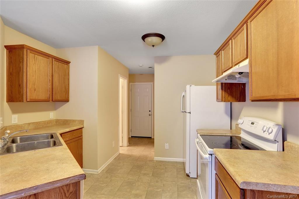 5251 Swearngan Road Charlotte, NC 28216 - Photo 8 of 21