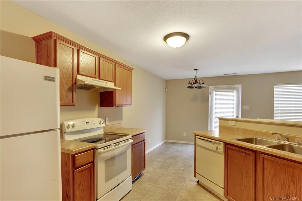 5251 Swearngan Road Charlotte, NC 28216 - Photo 9 of 21