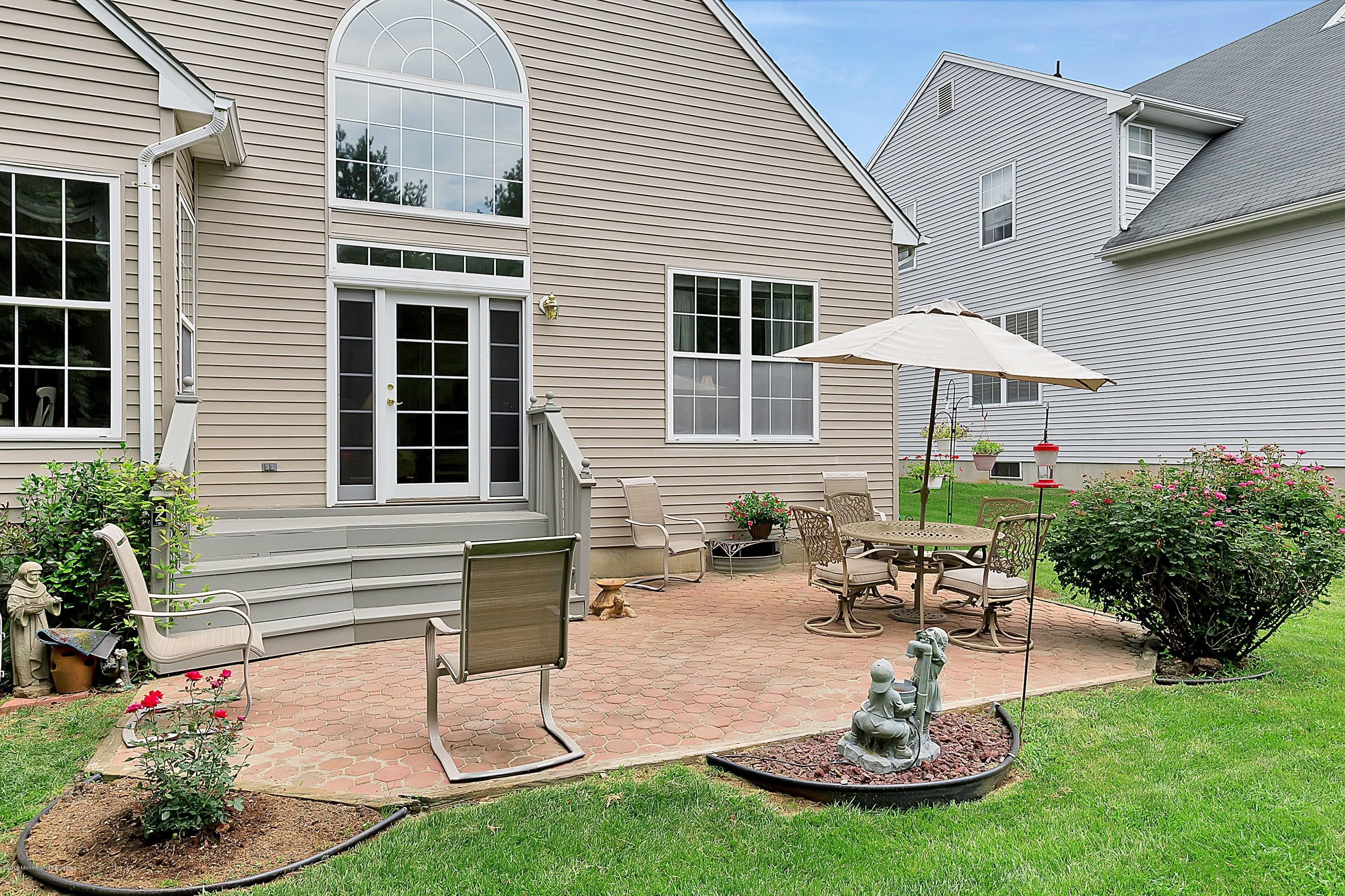 2 Ireton Key Colts Neck, NJ 07722 - Photo 37 of 43 040-176152-IMG_3723_3471818