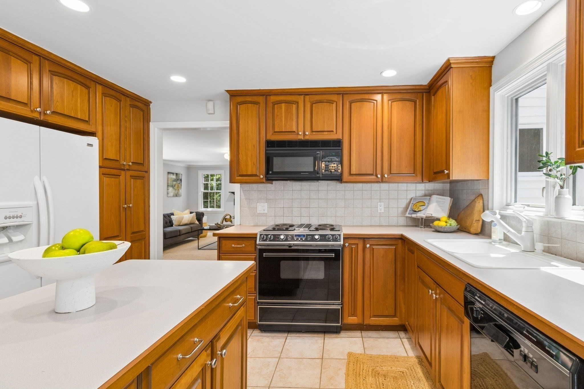 303 Hunters Ridge Road Concord, MA 01742 - Photo 8 of 23 Gallery Image 8