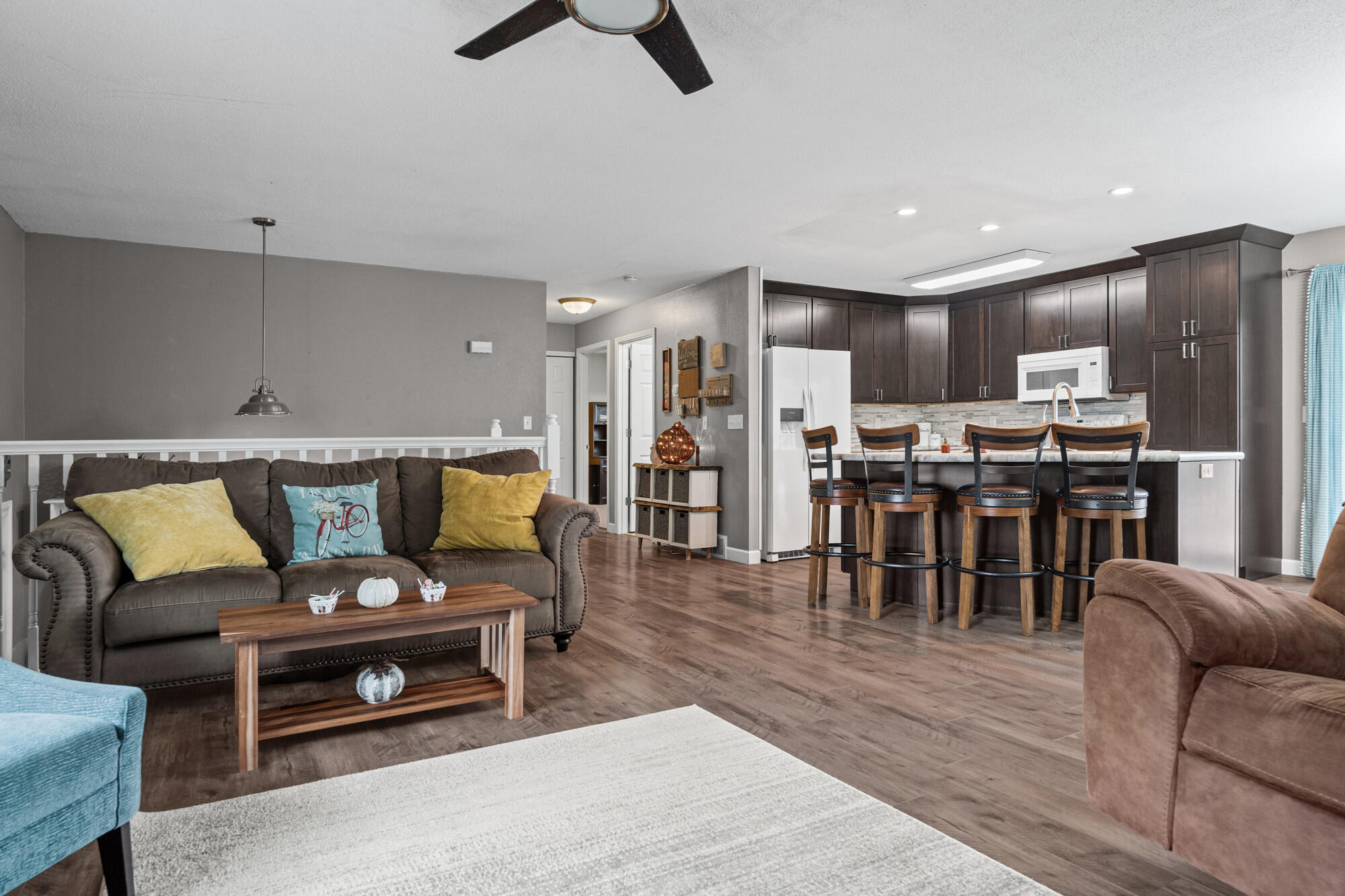 Living Room/Kitchen