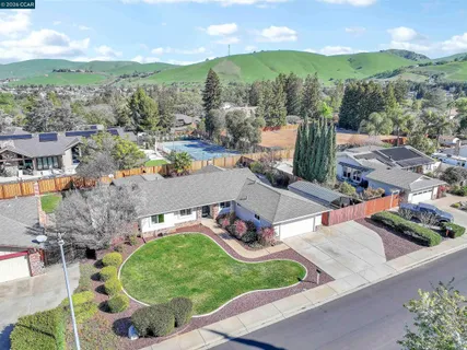 $1,250,000 | 200 Fleming Drive, Clayton, CA 94517