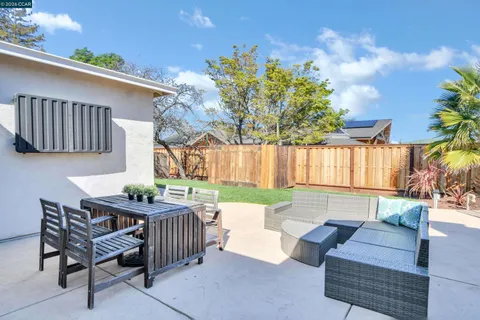 $1,250,000 | 200 Fleming Drive, Clayton, CA 94517