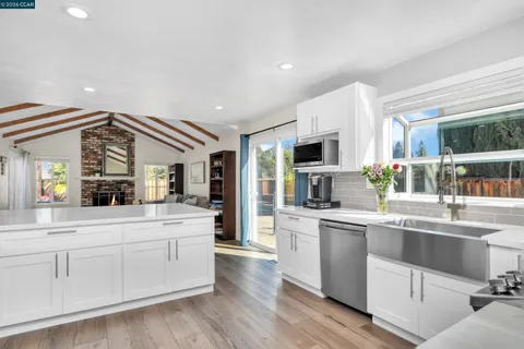 $1,250,000 | 200 Fleming Drive, Clayton, CA 94517