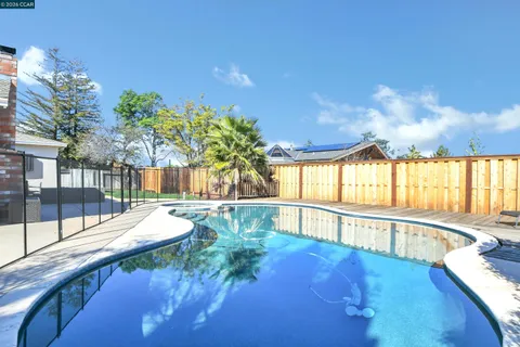 $1,250,000 | 200 Fleming Drive, Clayton, CA 94517