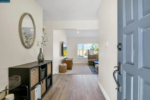 $1,250,000 | 200 Fleming Drive, Clayton, CA 94517