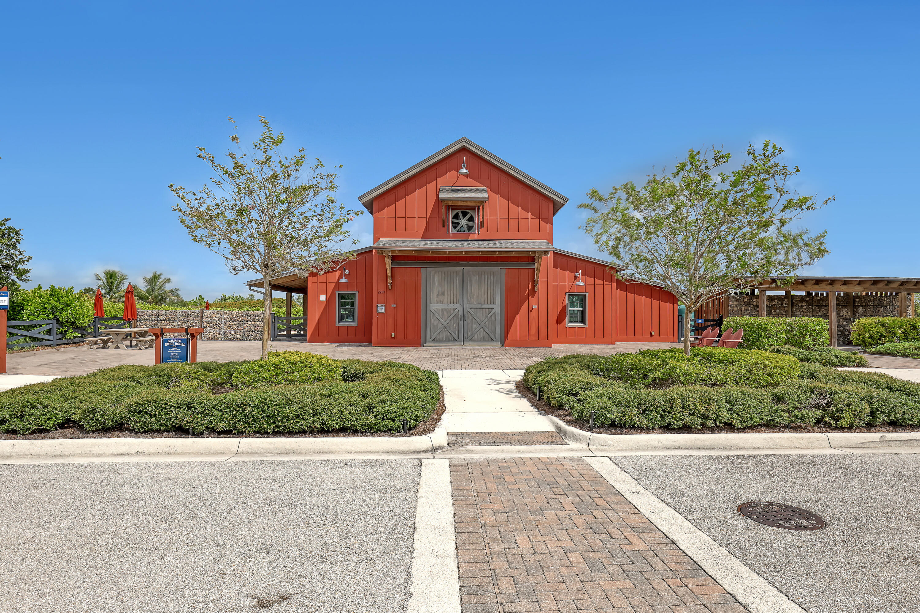 1047 Ember Ridge Run Loxahatchee, FL 33470 - Photo 80 of 90 Community Barn