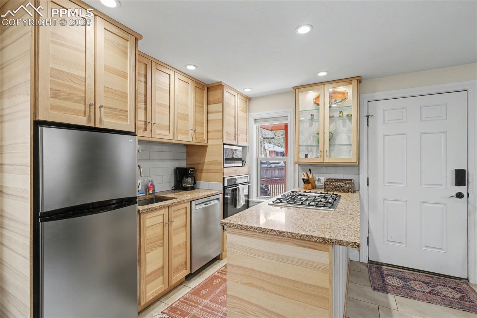 1702 1/2 West Cheyenne Road Colorado Springs, CO 80906 - Photo 9 of 29 Gallery Image 9