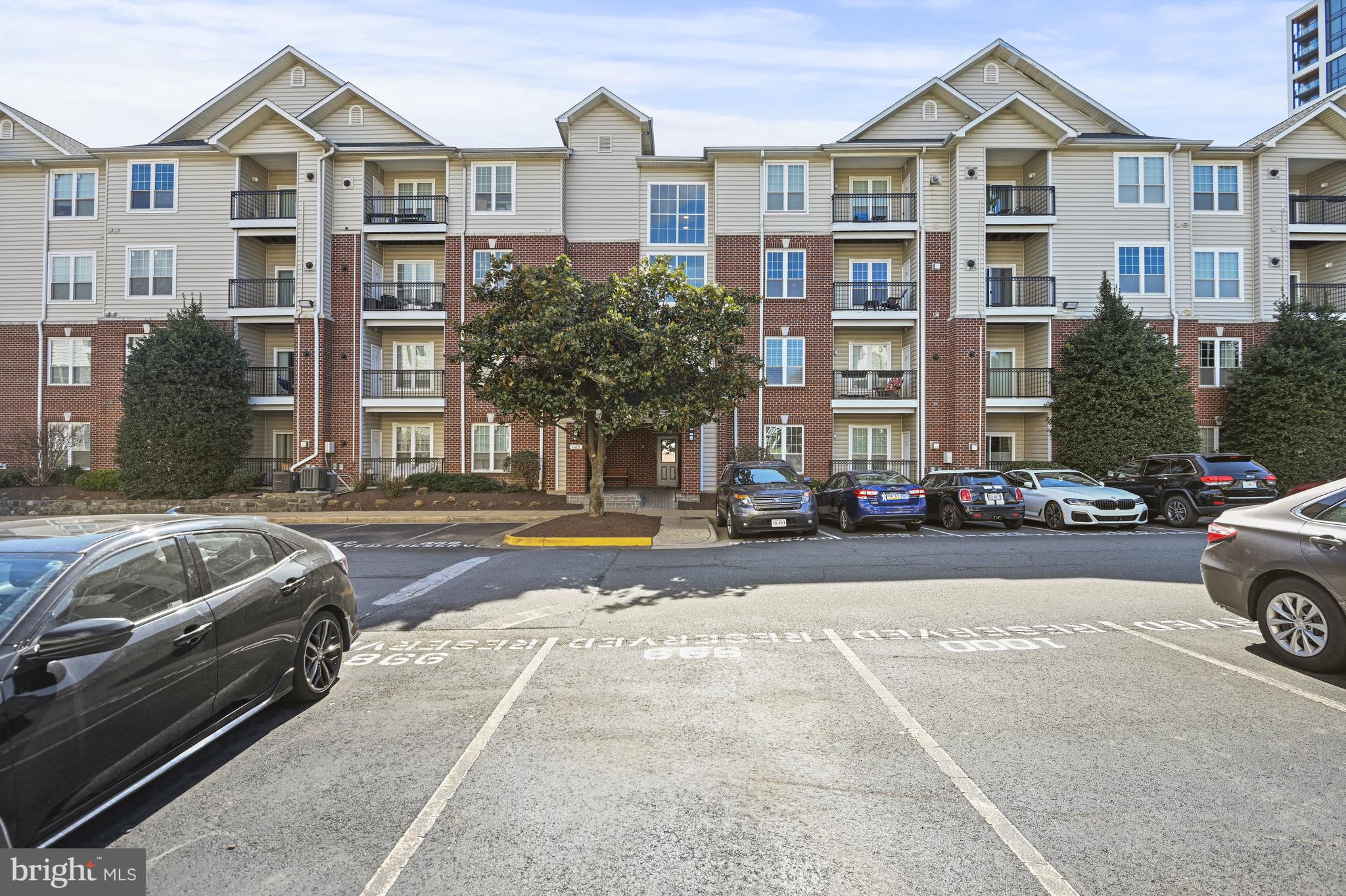 1601 Spring Gate Dr., Unit 1305 McLean, VA 22102 - Photo 2 of 19