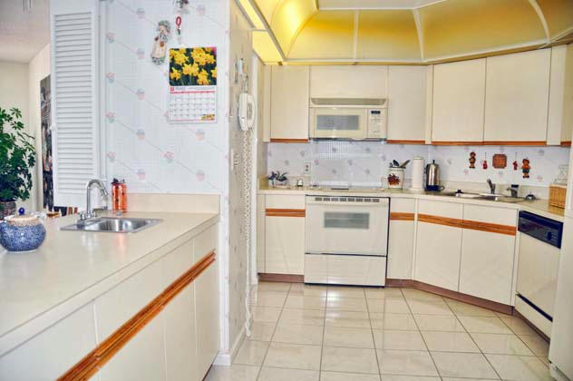 3201 South Ocean Boulevard, Unit 504 Boca Raton, FL 33487 - Photo 12 of 24 DSC_3960