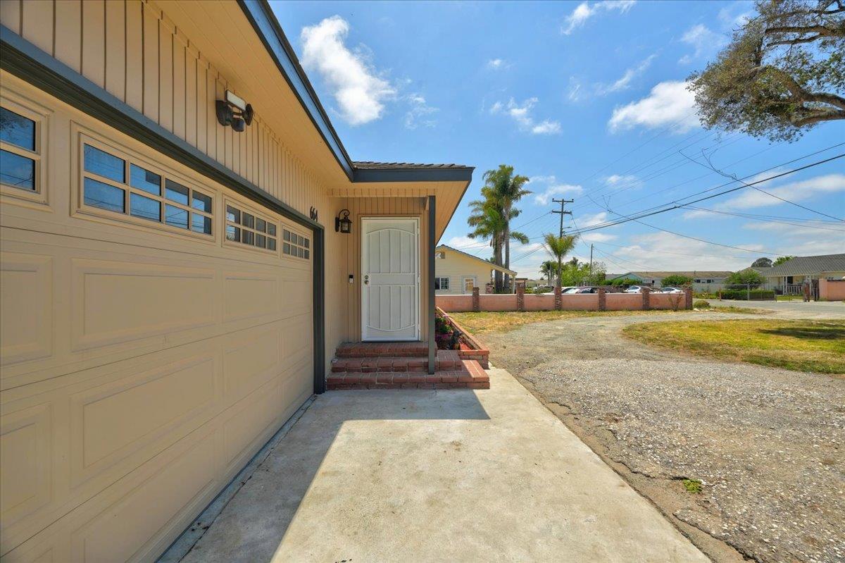 664 Middlefield Road Salinas, CA 93906 - Photo 4 of 50