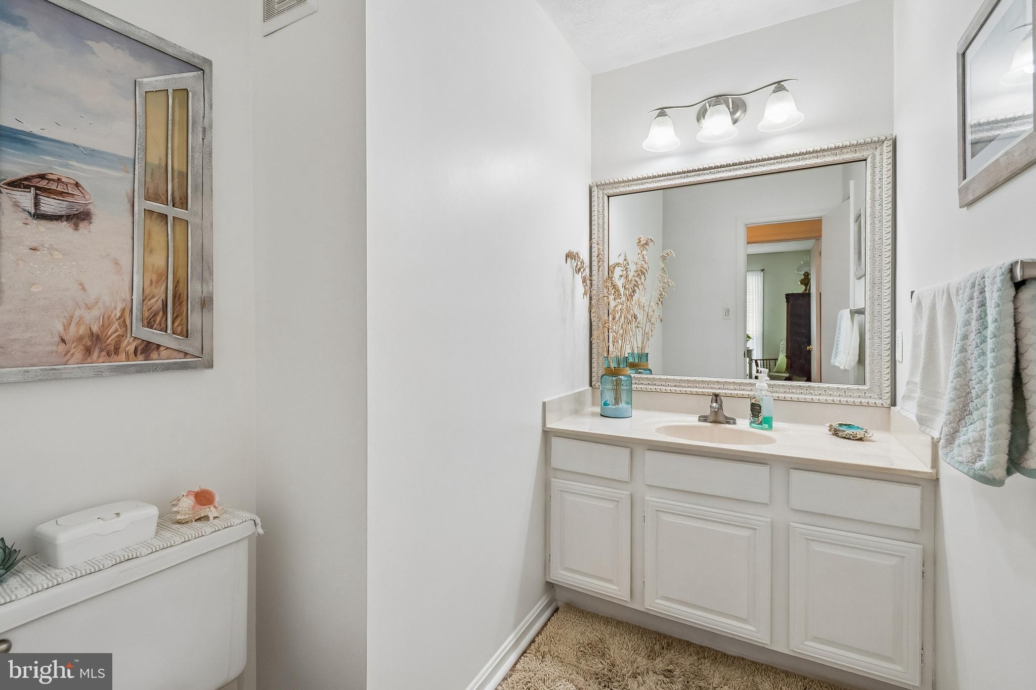 10090 Oakton Terrace Road Oakton, VA 22124 - Photo 20 of 23