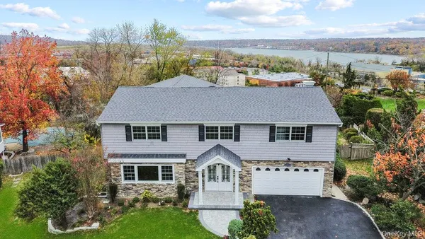 $3,349,800 | 52 Woodland Road, Roslyn, NY 11576