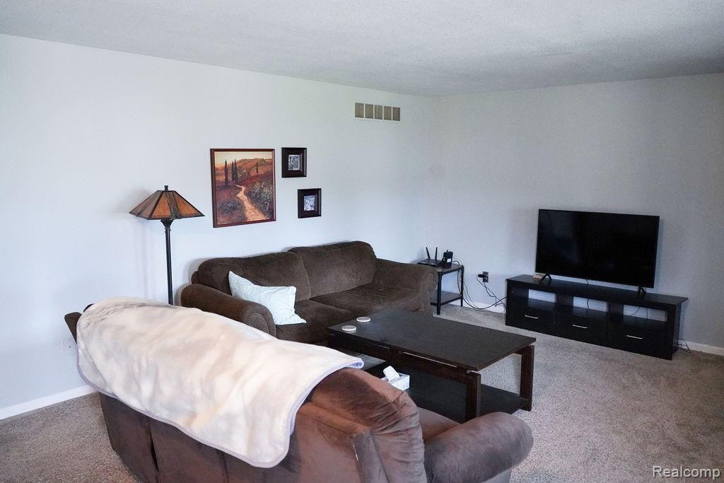 5345 Duffield Road Swartz Creek, MI 48473 - Photo 13 of 36 DSC01146.jpg