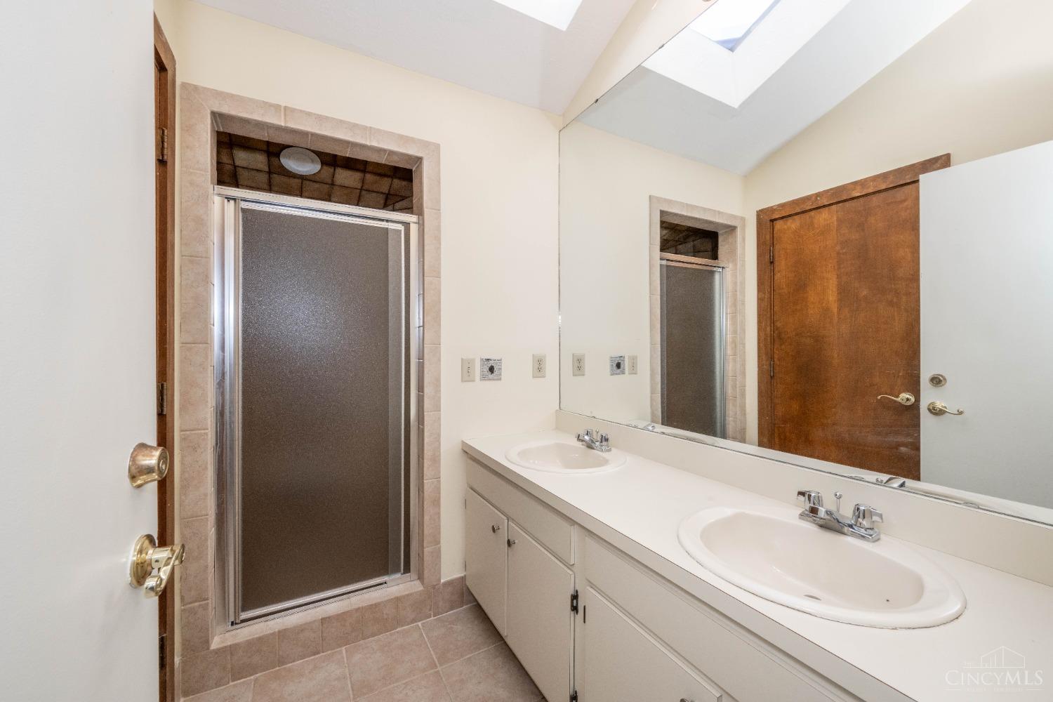 6185 Daleview Road Cincinnati, OH 45247 - Photo 33 of 50