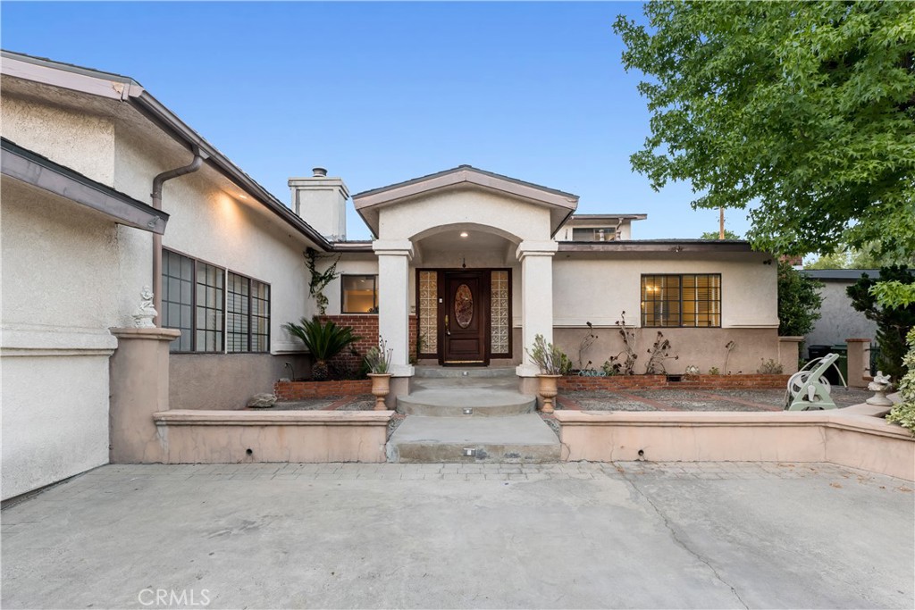 9348 Tujunga Canyon Boulevard Tujunga, CA 91042 - Photo 4 of 39