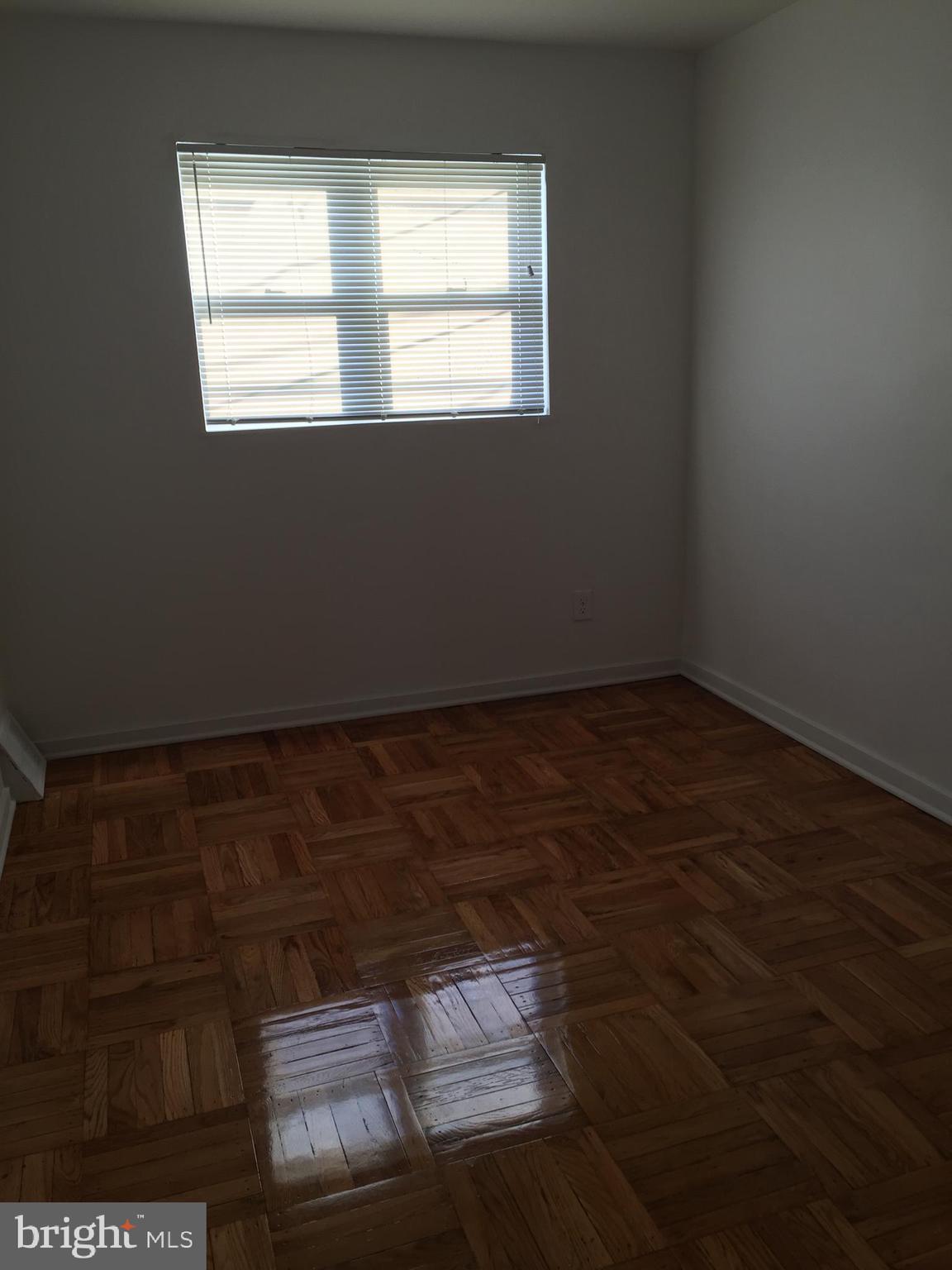 910 Burnside Road Sharon Hill, PA 19079 - Photo 11 of 15 Gallery Image 11