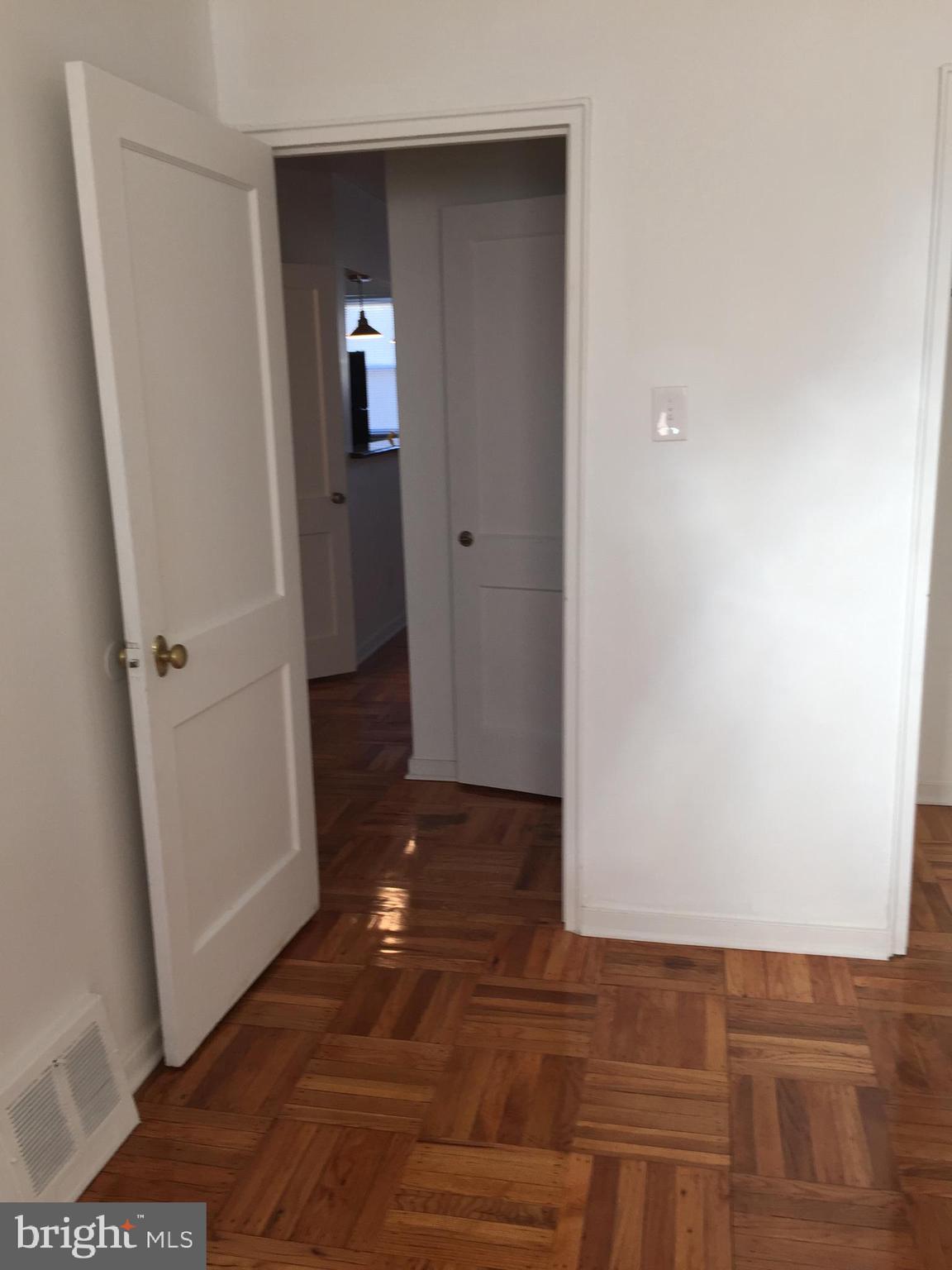 910 Burnside Road Sharon Hill, PA 19079 - Photo 12 of 15 Gallery Image 12