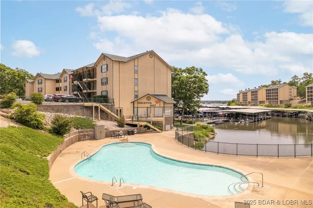 $315,000 | 199 Bristol Bay Drive, Unit 1B, Lake Ozark, MO 65049