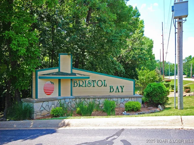 $315,000 | 199 Bristol Bay Drive, Unit 1B, Lake Ozark, MO 65049