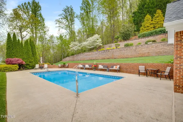 $1,750,000 | 5005 Preston Park Drive, Kingsport, TN 37664