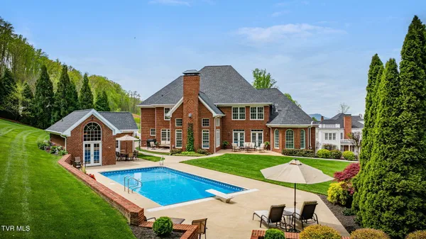 $1,750,000 | 5005 Preston Park Drive, Kingsport, TN 37664