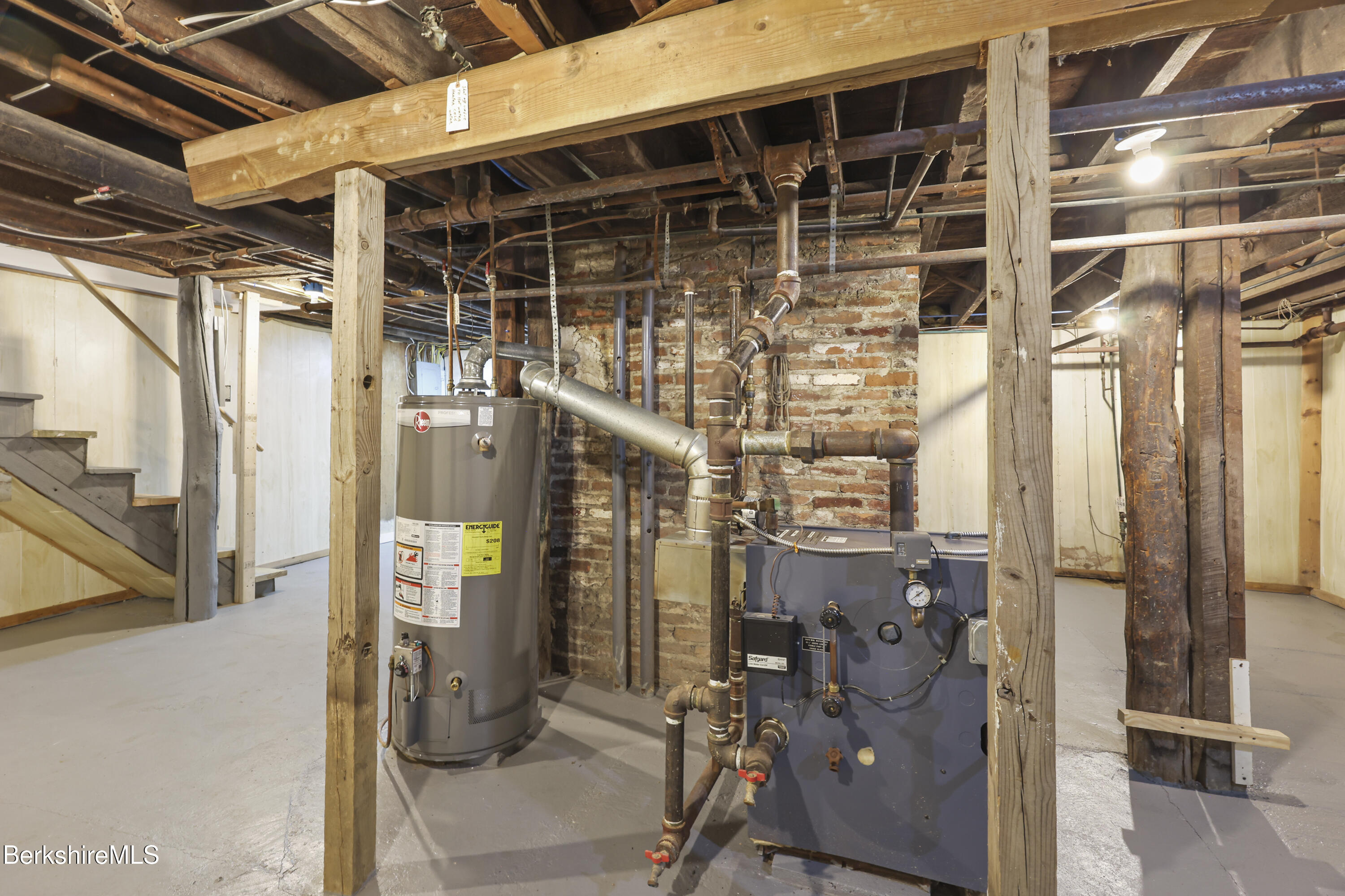 11 Merriam Street Pittsfield, MA 01201 - Photo 32 of 37 Heating System